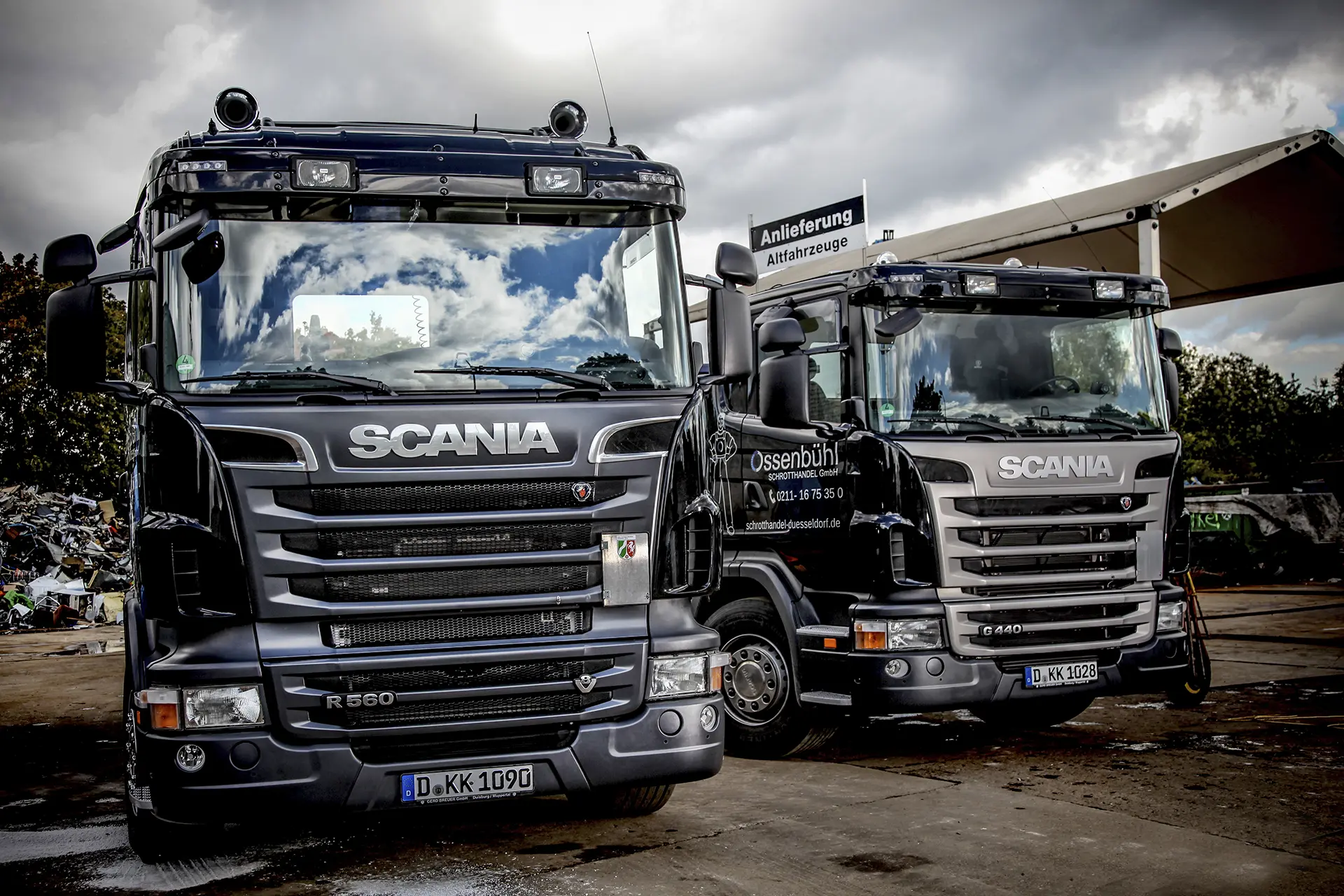 Schrotthandel Düsseldorf Ossenbühl zwei Containerfahrzeuge 2450 177